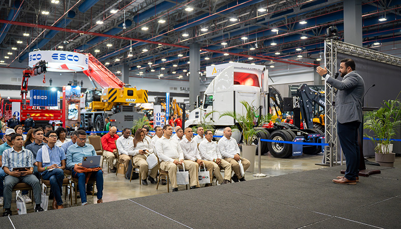 Foto Evomaq Expo Maquina Panamá